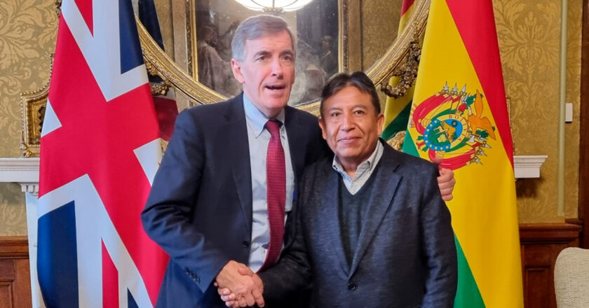 Vicepresidente de Bolivia y Canciller del Reino Unido acuerdan puentes hacia un futuro sostenible