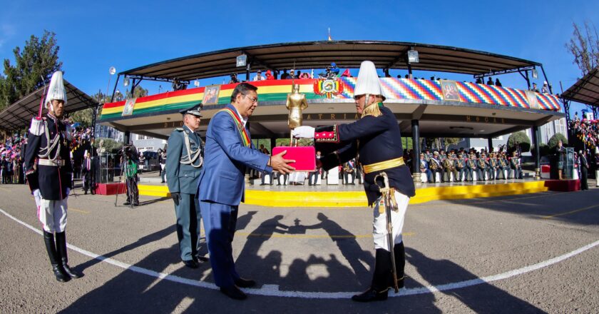 Presidente insta a los militares enarbolar la «Doctrina de Patriotas de Bolivia» que se sustenta en cinco principios