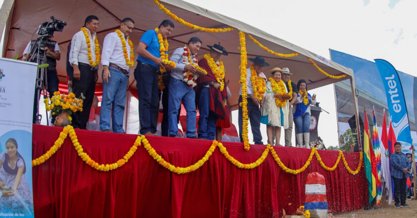 El Presidente entrega un paquete de obras en el municipio de San Lorenzo