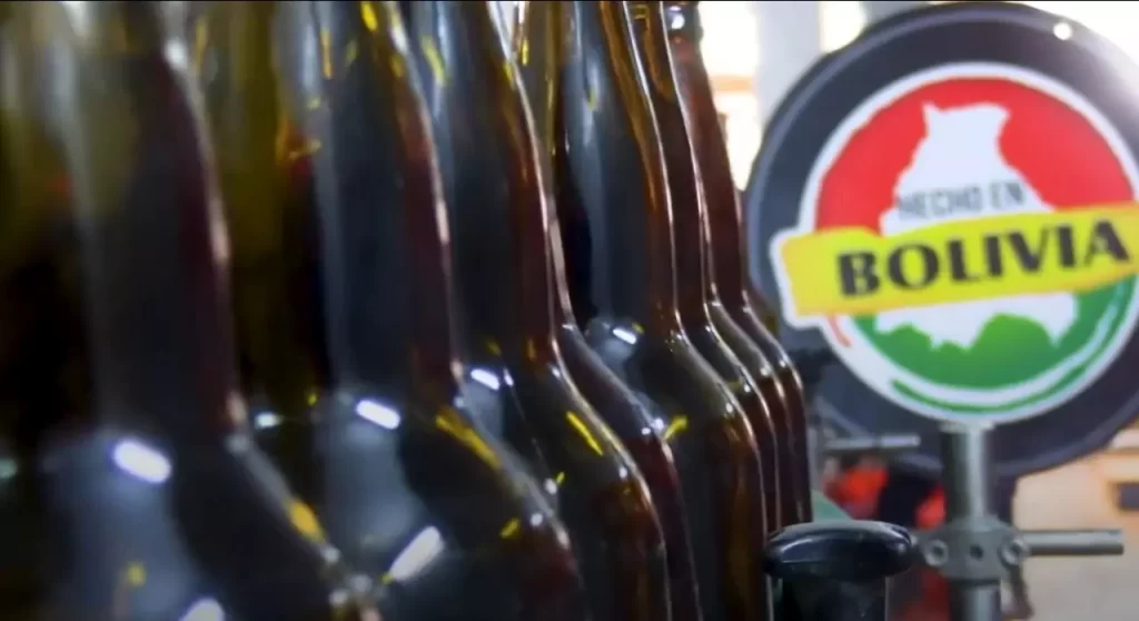 Envibol proveerá a Sureña de 220.000 botellas por Bs 430.000