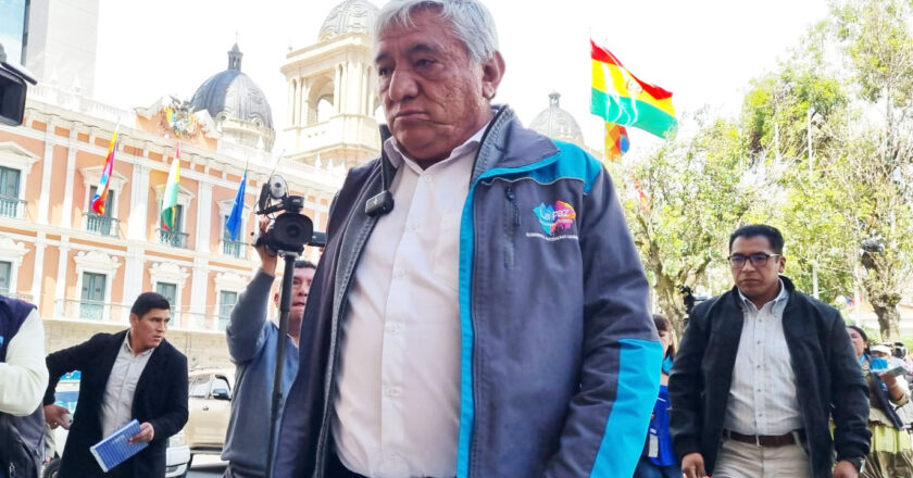 Arias le dice a Morales que ‘con o sin sigla’ no puede postular: ‘Evito hazle bien a la patria: ándate a descansar’