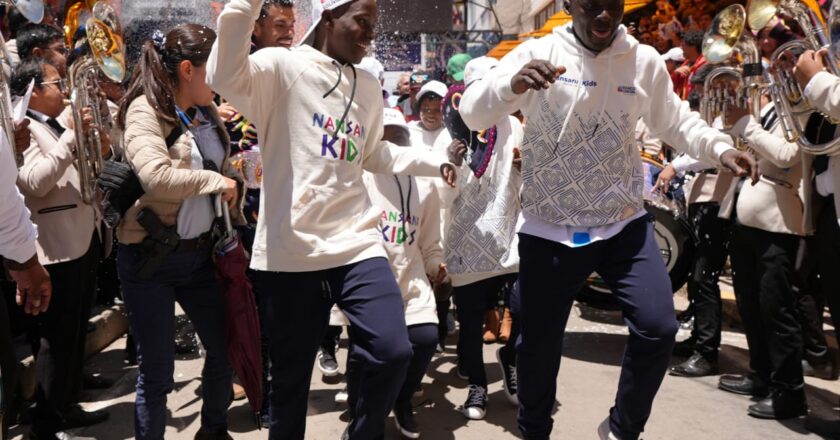 Nansana Kids le dice al mundo que el Carnaval de Oruro se vive con “Danzas 100% Bolivianas”