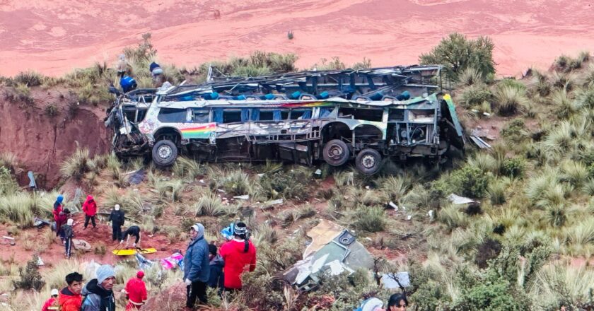 Fiscalía de Potosí abrió investigación en accidente de tránsito que dejó 25 personas fallecidas y otras heridas