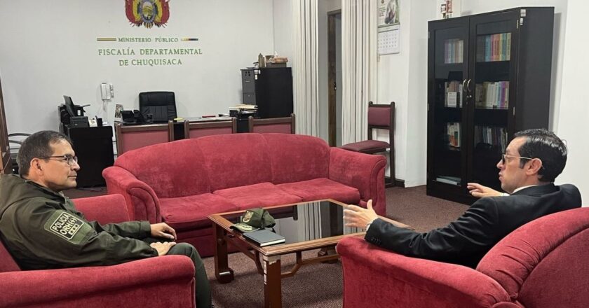 Chuquisaca: Fiscal Departamental y nuevo Comandante de la Policía coordinan mecanismos de trabajo conjunto