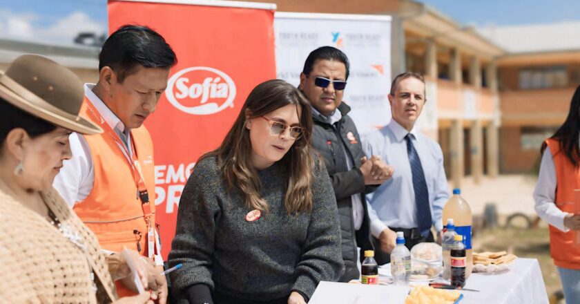 Acciones de empoderamiento a 90 jóvenes de la ciudad de La Paz y Cochabamba, transforman sus vidas y desarrollan su máximo potencial