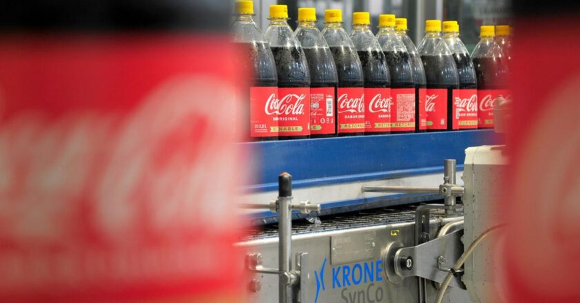 EMBOL Coca-Cola, líder de la industria de bebidas y alimentos en el Índice de Capital Constructivo 2024