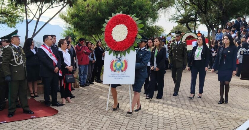 Fiscalía Departamental de Tarija rindió homenaje a los 208 años de la Batalla de la Tabalada