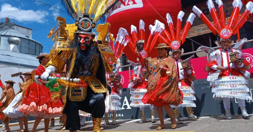Con fe, música y tradición: Paceña y la Fraternidad Transporte Pesado celebran al Tata del Gran Poder