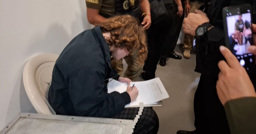 Fiscalía e Interpol ejecutan la extradición de Sebastián D. quien fue aprehendido en Viru Viru y será  sometido a una audiencia cautelar