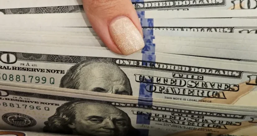 Dólar paralelo alcanza los Bs 14,20 en La Paz y continúa en ascenso