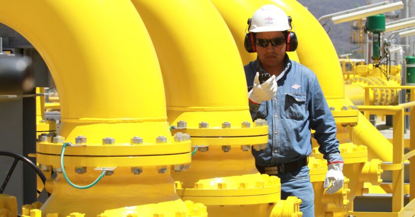 Bolivia generará USD 200 millones anuales por alquiler de ductos para exportar gas argentino a Brasil