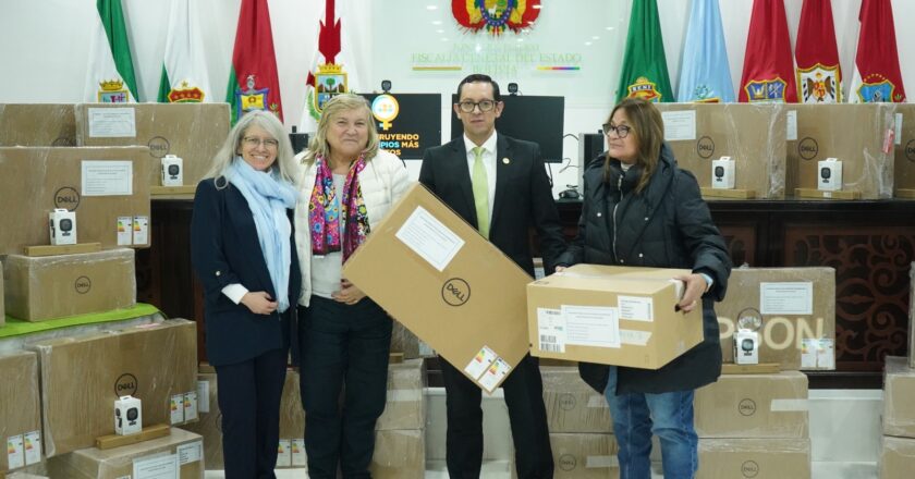 Fiscalía General recibe nuevos equipos de computación de ONU Mujeres para fortalecer la atención de casos de violencia de género
