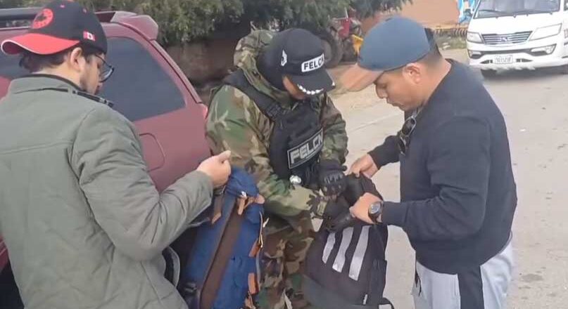 Loza denuncia requisa policial ilegal y acusa al Gobierno de intentar intimidarlo