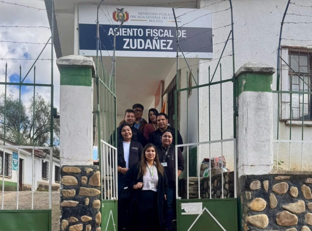 FISCALES CARRERA