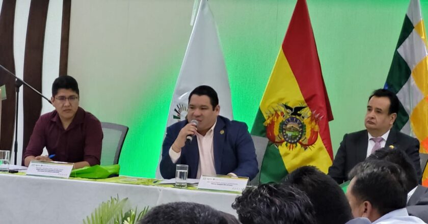 Fiscal General preside primera reunión trimestral interinstitucional para le control aéreo de venta de combustible