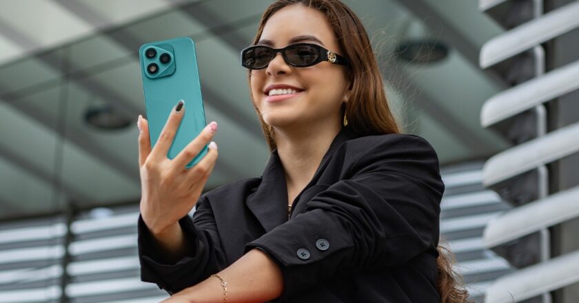 HONOR 400 Lite: Desata tu creatividad con el botón de cámara IA y Gemini