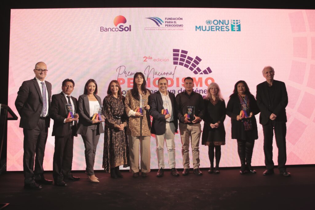 PREMIO AL PERIODISMO