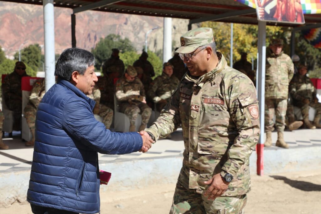 Vicepresidente destaca la preparación del Ejército para luchar contra los incendios y hace un llamado a utilizar el fuego con la sabiduría ancestral