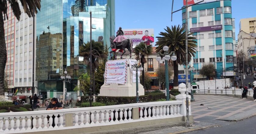 Alcaldía de La Paz denuncia intervención en monumento al Mariscal Sucre