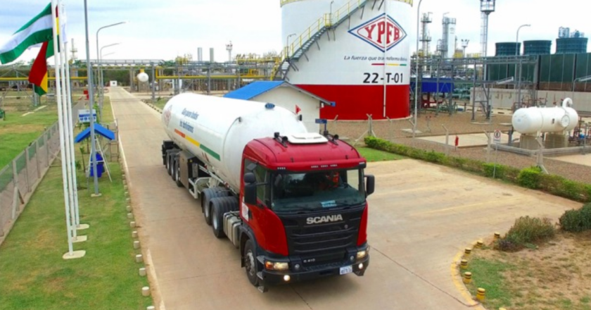 Llega nuevo convoy de cisternas a Senkata pese a bloqueos: Gobierno busca normalizar abastecimiento de combustibles
