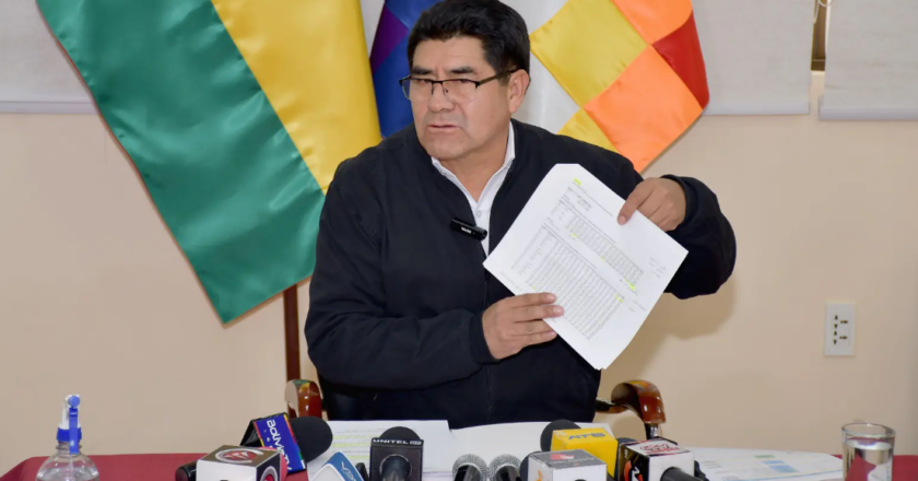 Más de 400 colegios suspenden clases presenciales por bloqueos e inundaciones en tres departamentos