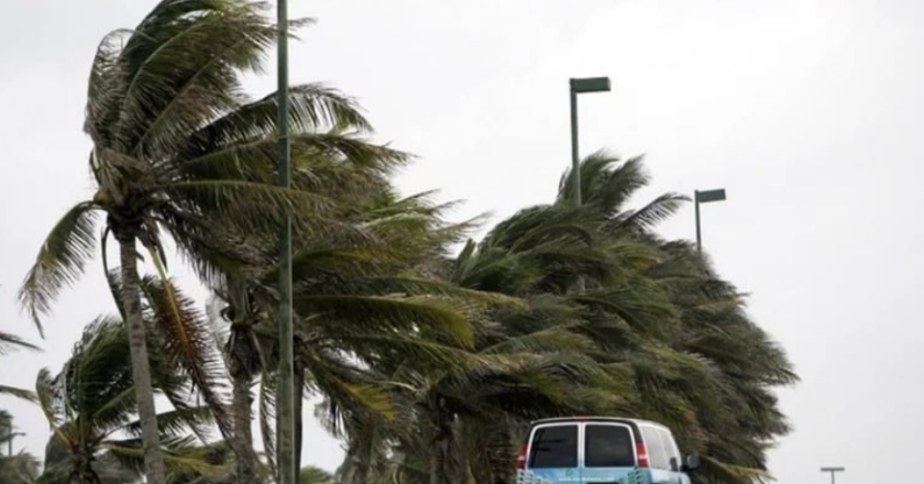 Alerta por intensos vientos en varias regiones del país: Senamhi emite advertencias y se reportan emergencias