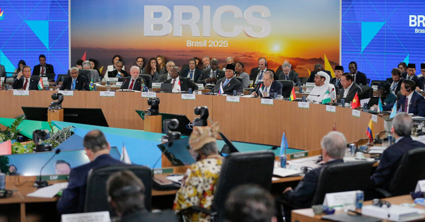 Lucho Arce plantea a los Brics cooperación frente a pandemias y desastres climáticos