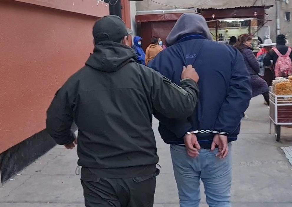 Policía investigado por violación y aborto forzado a mujer con discapacidad en Oruro