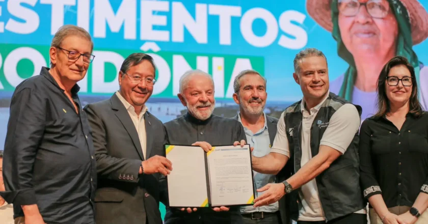 Luis Arce y Lula Da Silva firman convenio para construcción del puente binacional Guayaramerín-Guajará-Mirim