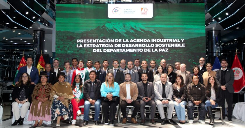 CNI y CADINPAZ presentan la Estrategia de Desarrollo Sostenible 2022-2030 a legisladores paceños