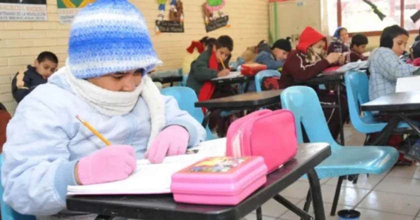 Estudiantes de La Paz y El Alto vuelven al horario normal desde el lunes