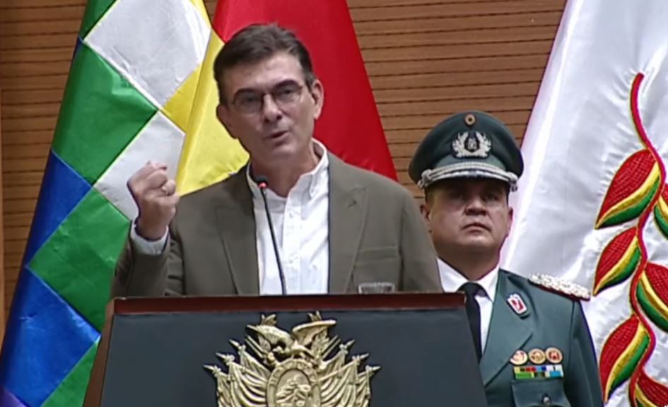 Rodrigo Paz anuncia inversión de más de $us 50 millones para reforma educativa y ciudadanía digital